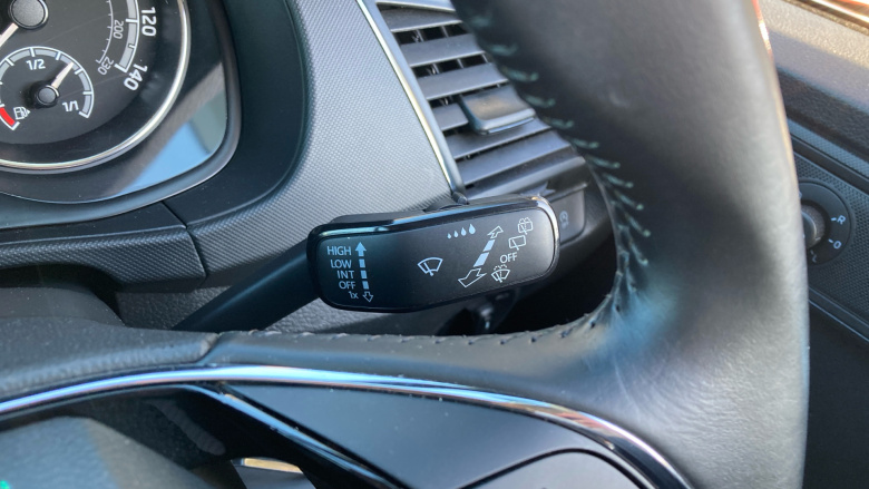 Skoda Fabia 1.0 MPI SE 5dr Petrol Hatchback